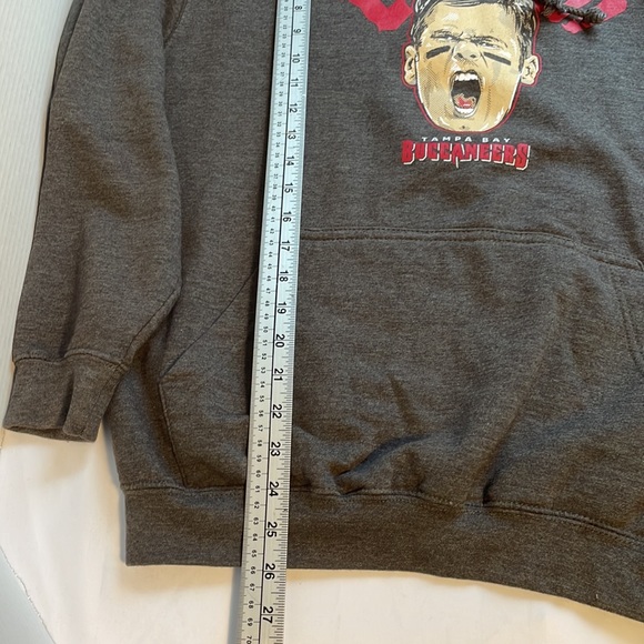 Tom Brady Tampa Buccaneers football gray soft hoodie sweatshirt. - Picture 16 of 16